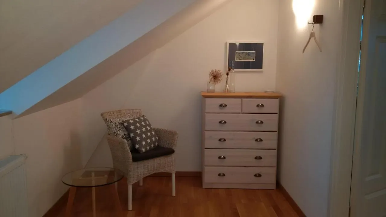 Apartment Stilvolle Ferienwohnung Am Grossen Garten Dresden Germany